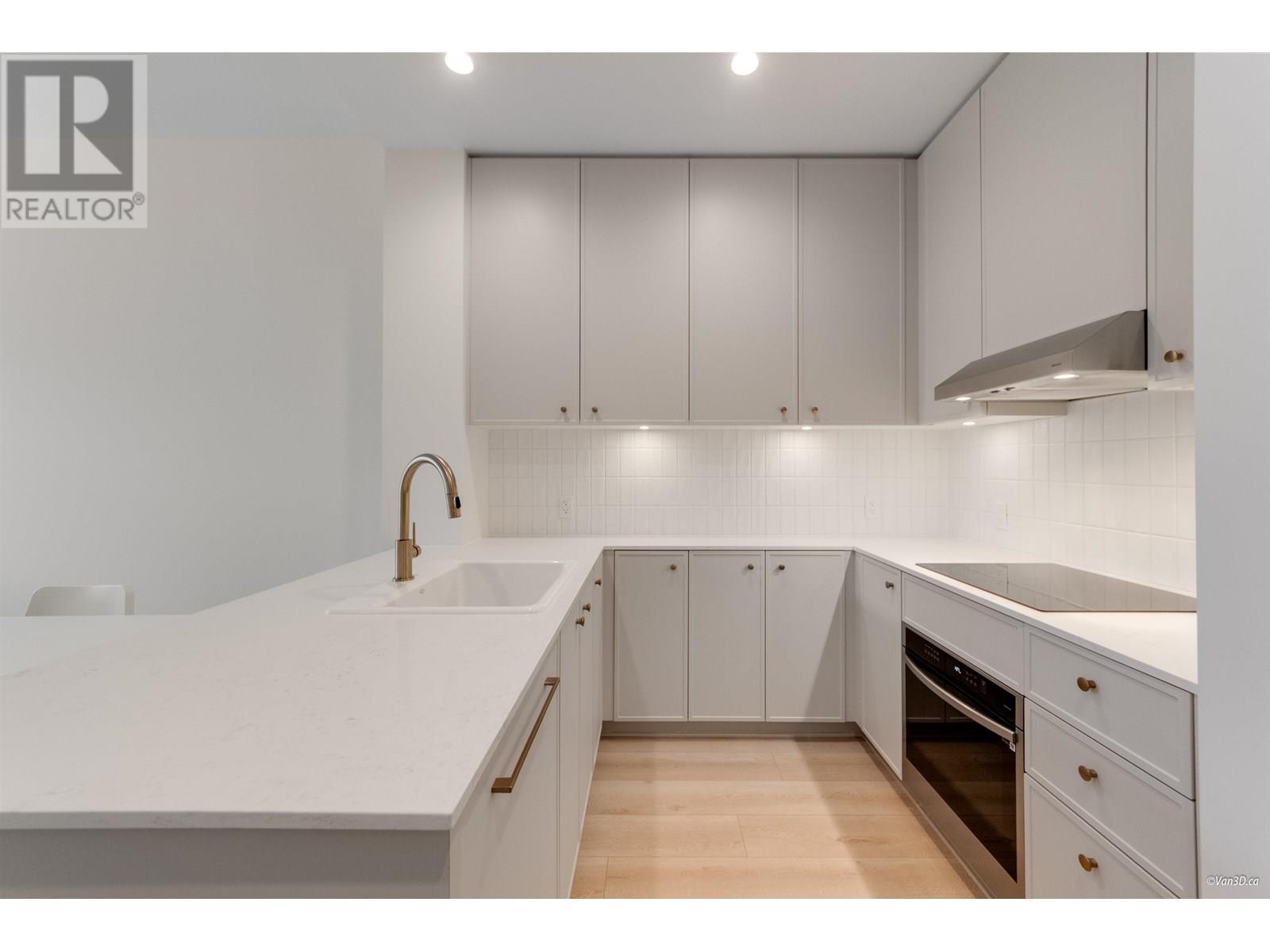 Photo 5 of 413 708 Edgar Avenue, Coquitlam BC