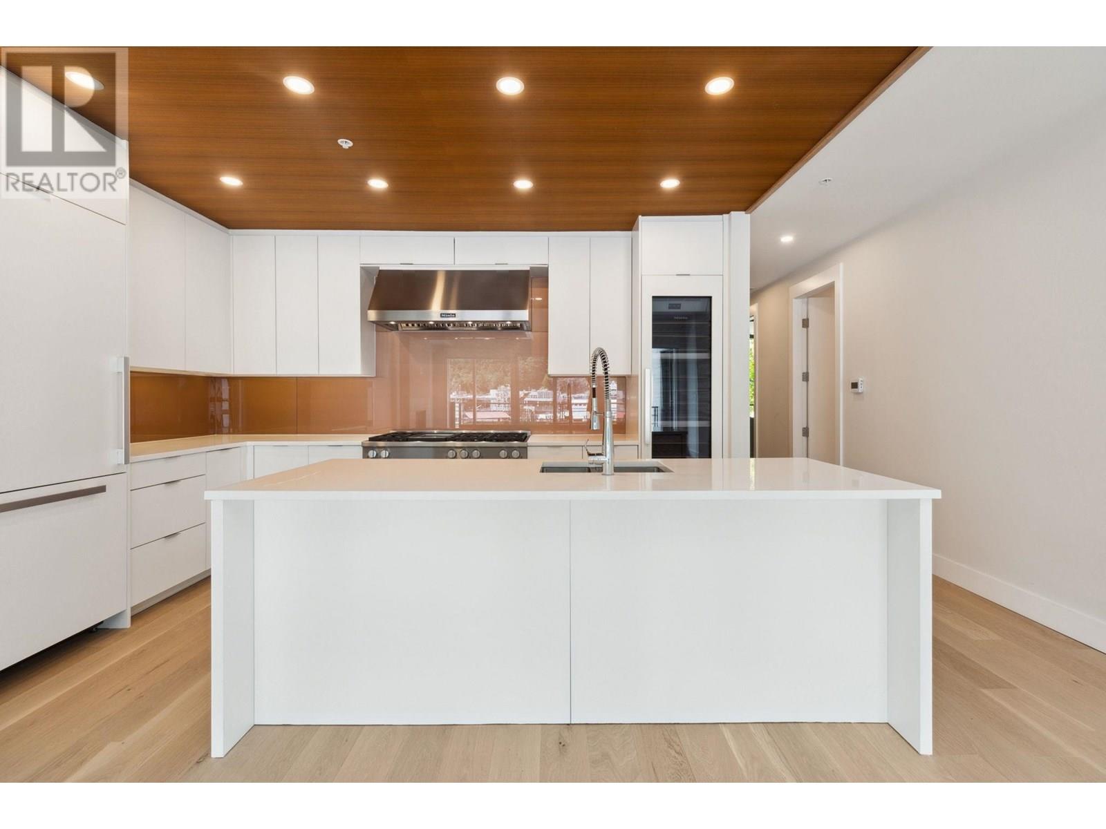 503 6707 NELSON AVENUE, West Vancouver