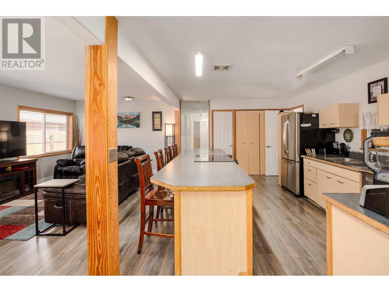 23 BRACKEN PARKWAY, Squamish