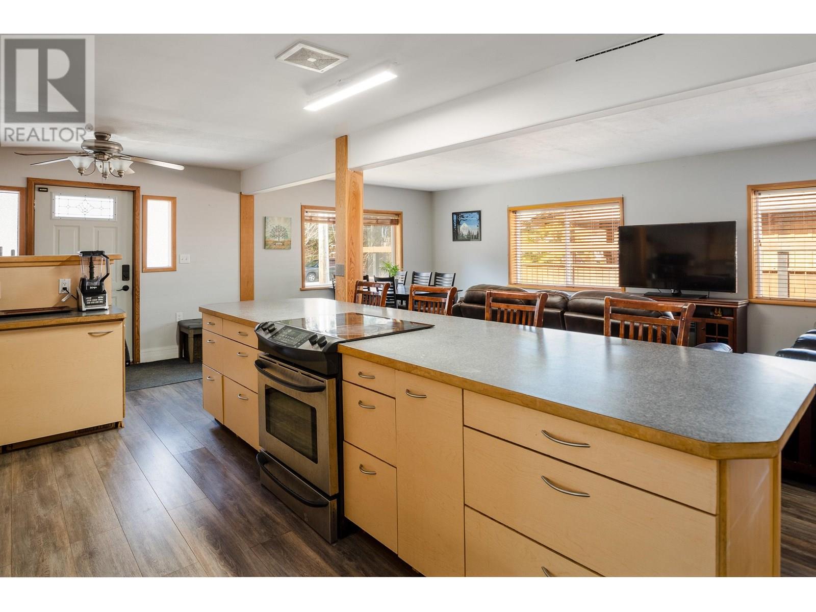 23 BRACKEN PARKWAY, Squamish