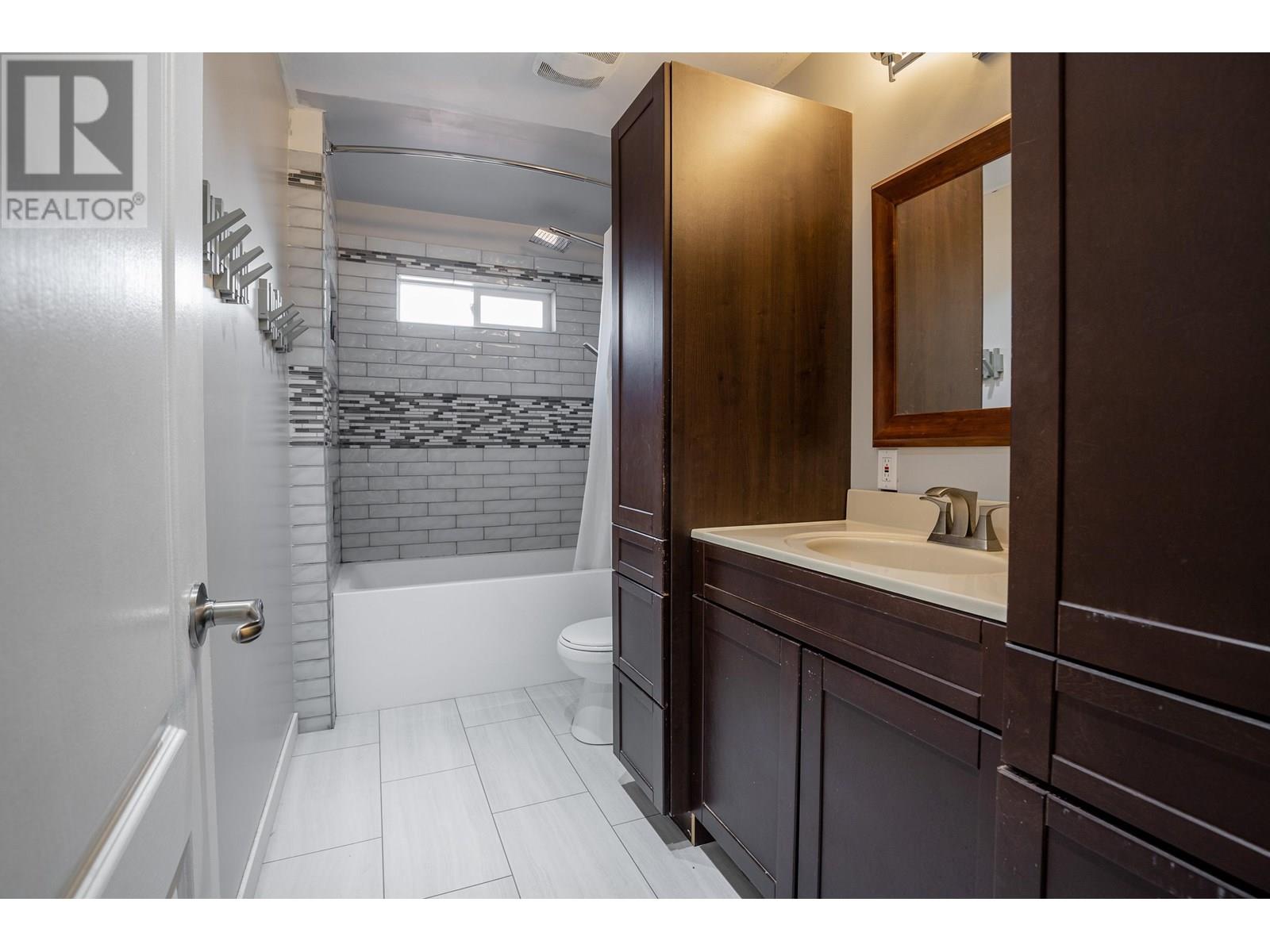 23 BRACKEN PARKWAY, Squamish