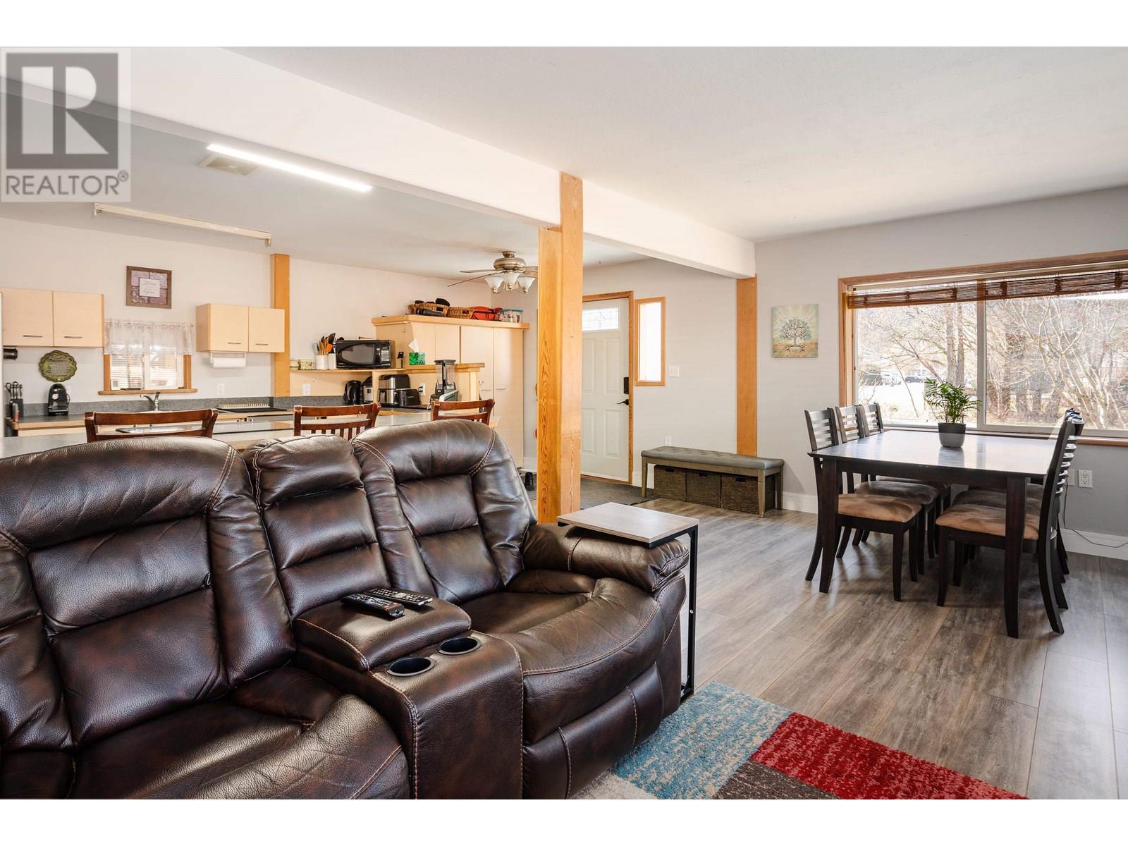 23 BRACKEN PARKWAY, Squamish