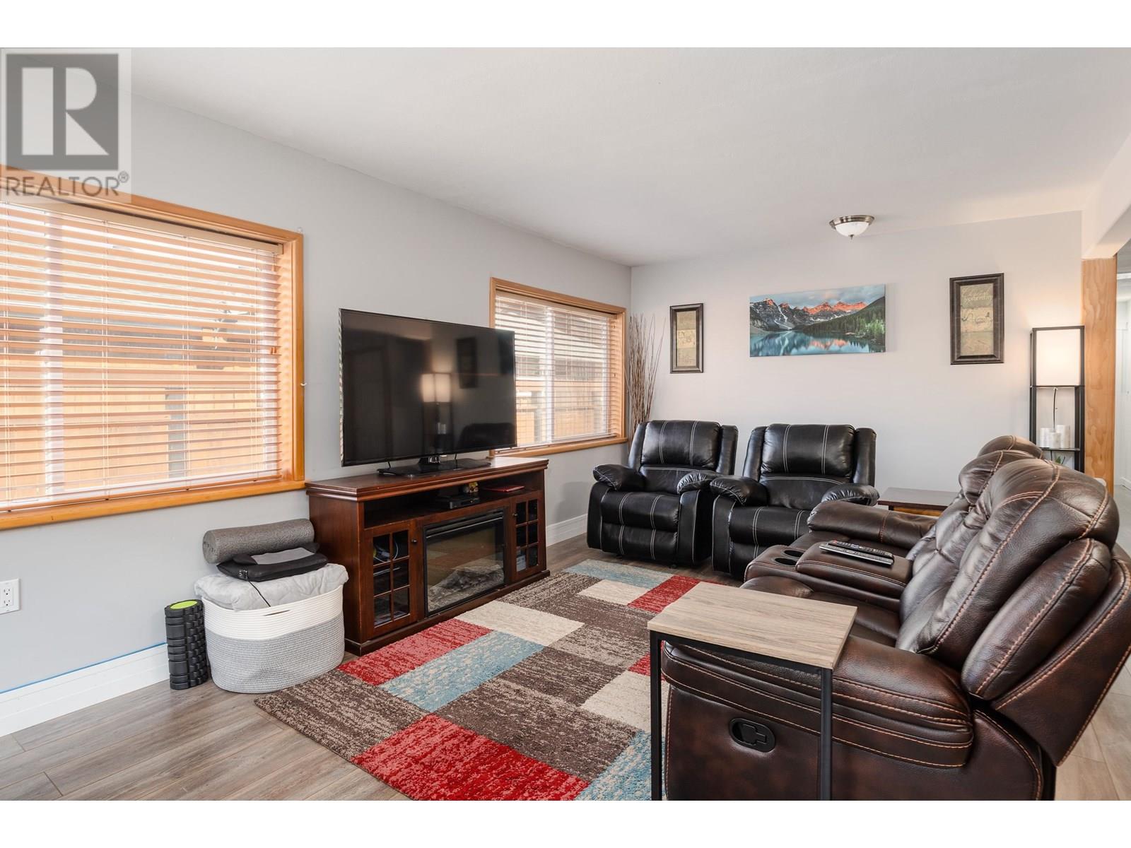 23 BRACKEN PARKWAY, Squamish