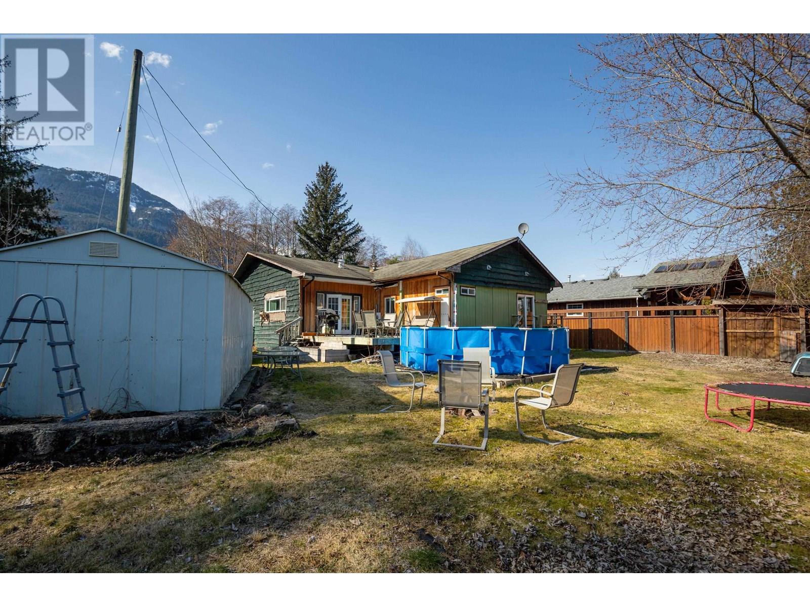 23 BRACKEN PARKWAY, Squamish
