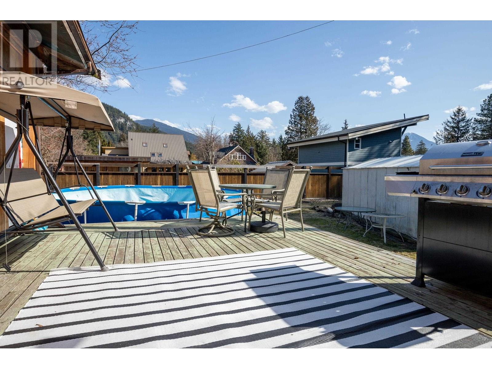 23 BRACKEN PARKWAY, Squamish