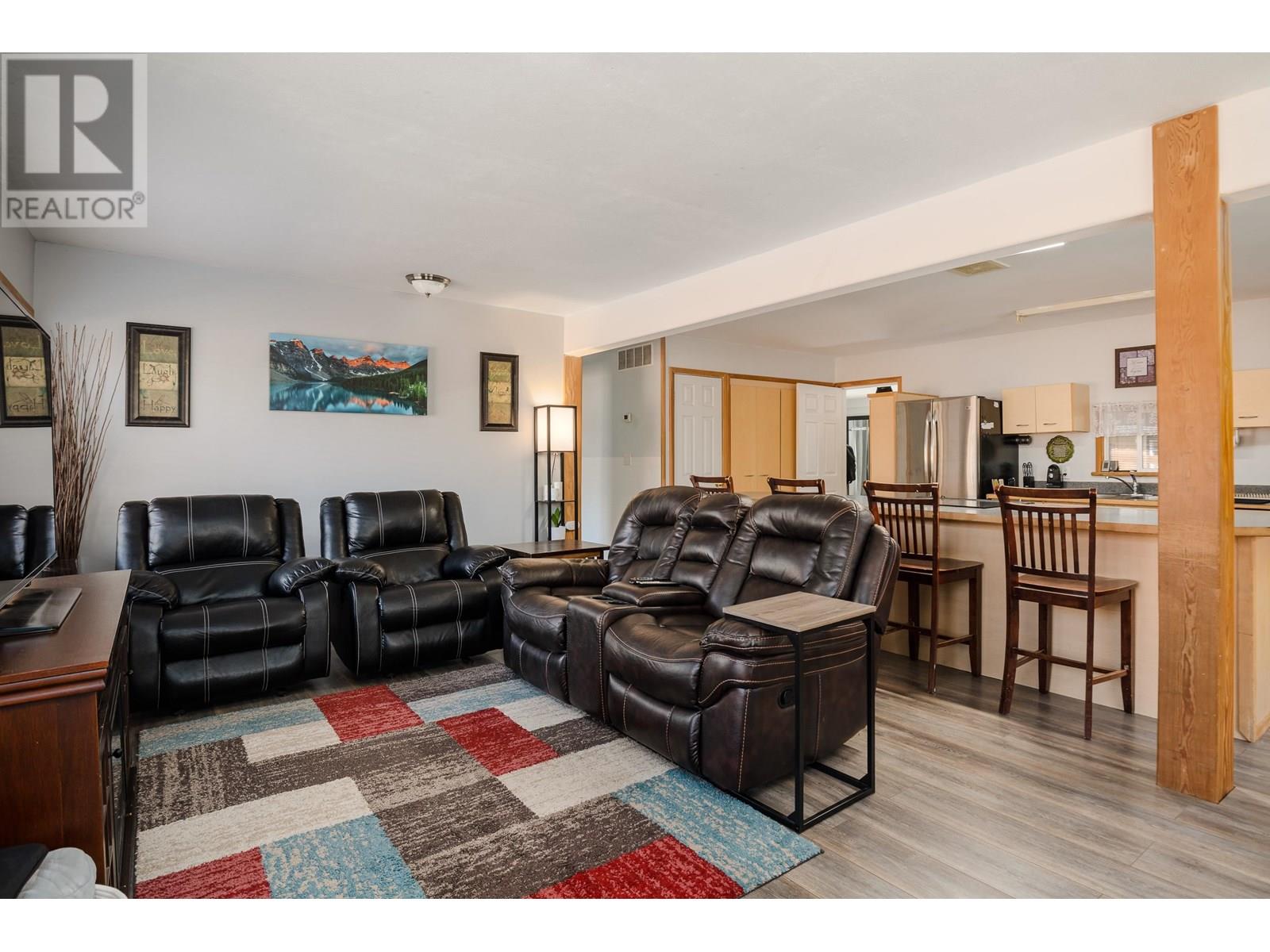 23 BRACKEN PARKWAY, Squamish