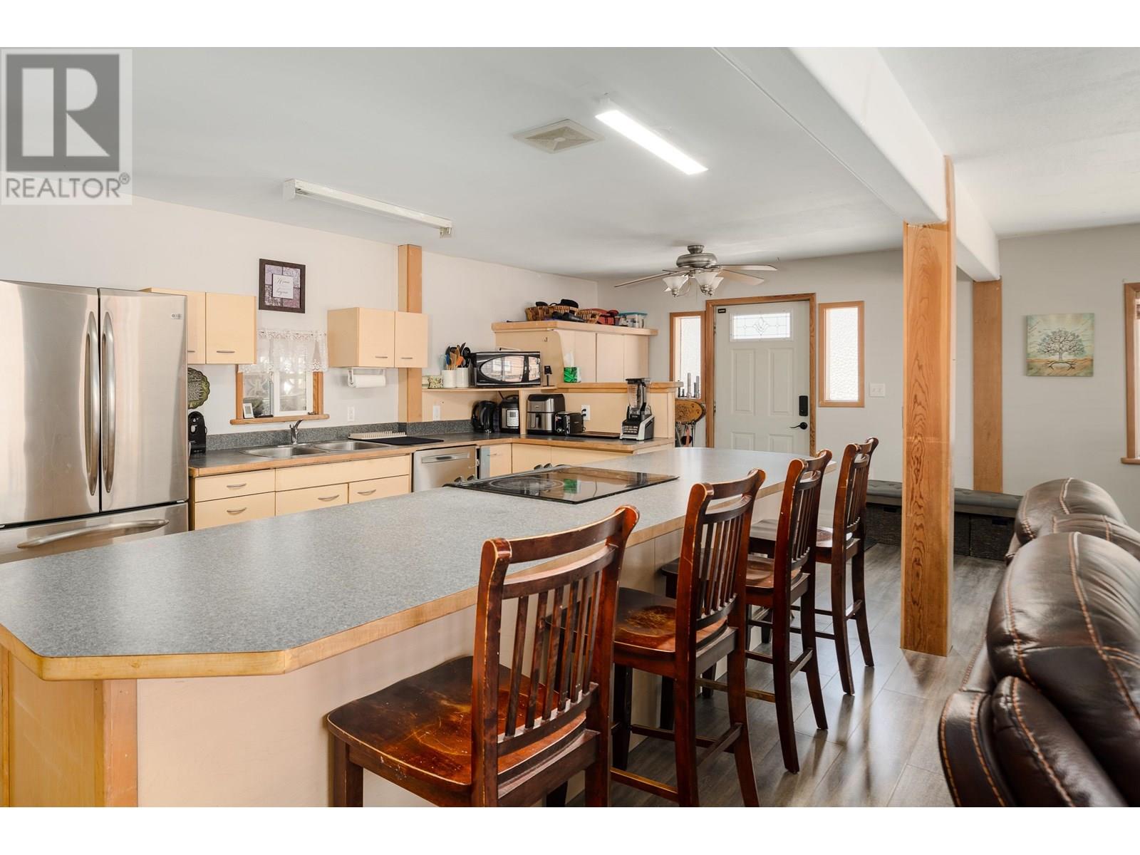 23 BRACKEN PARKWAY, Squamish