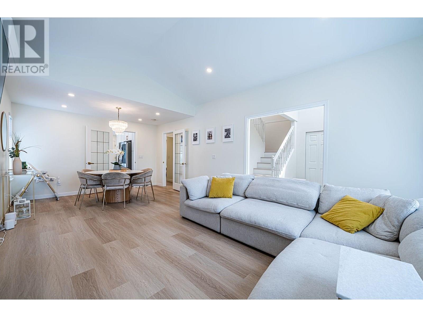 Photo 14 of 333 E 48th Avenue, Vancouver BC