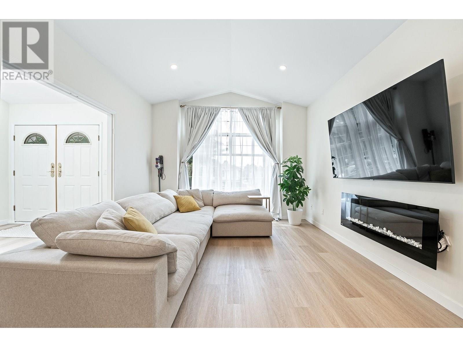 Photo 16 of 333 E 48th Avenue, Vancouver BC