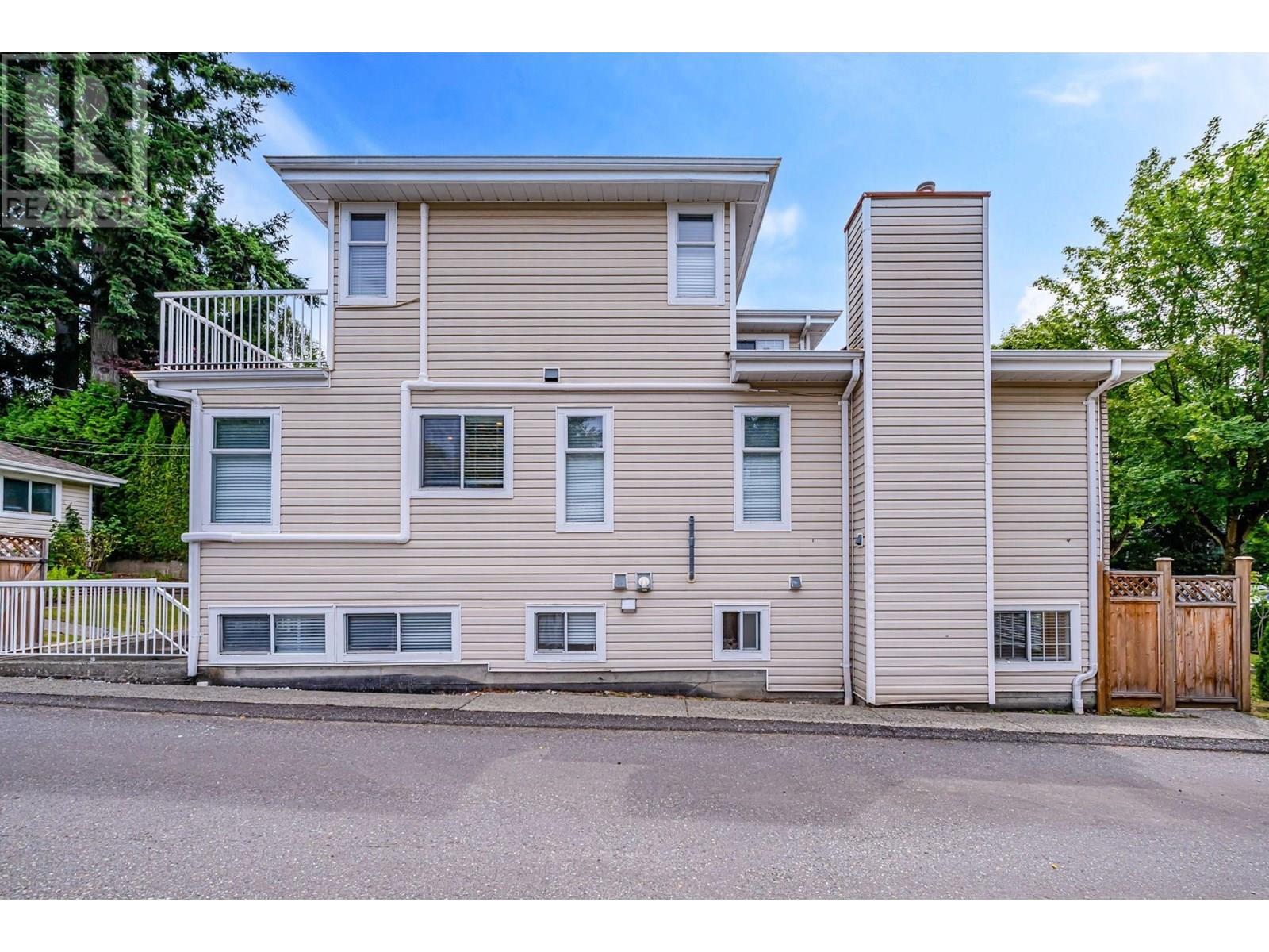 Photo 4 of 333 E 48th Avenue, Vancouver BC