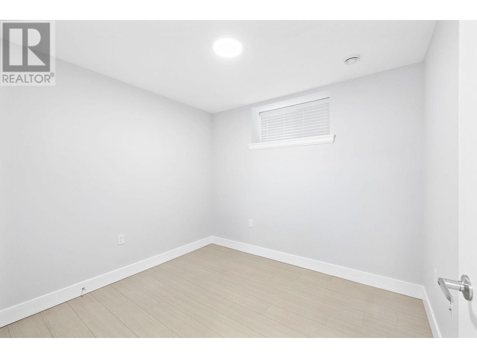Photo 21 of 1 2430 41 Avenue, Vancouver BC