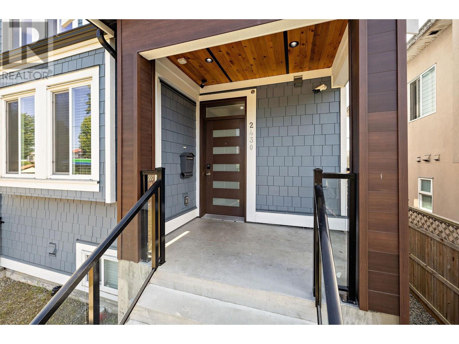 Photo 19 of 1 2430 41 Avenue, Vancouver BC