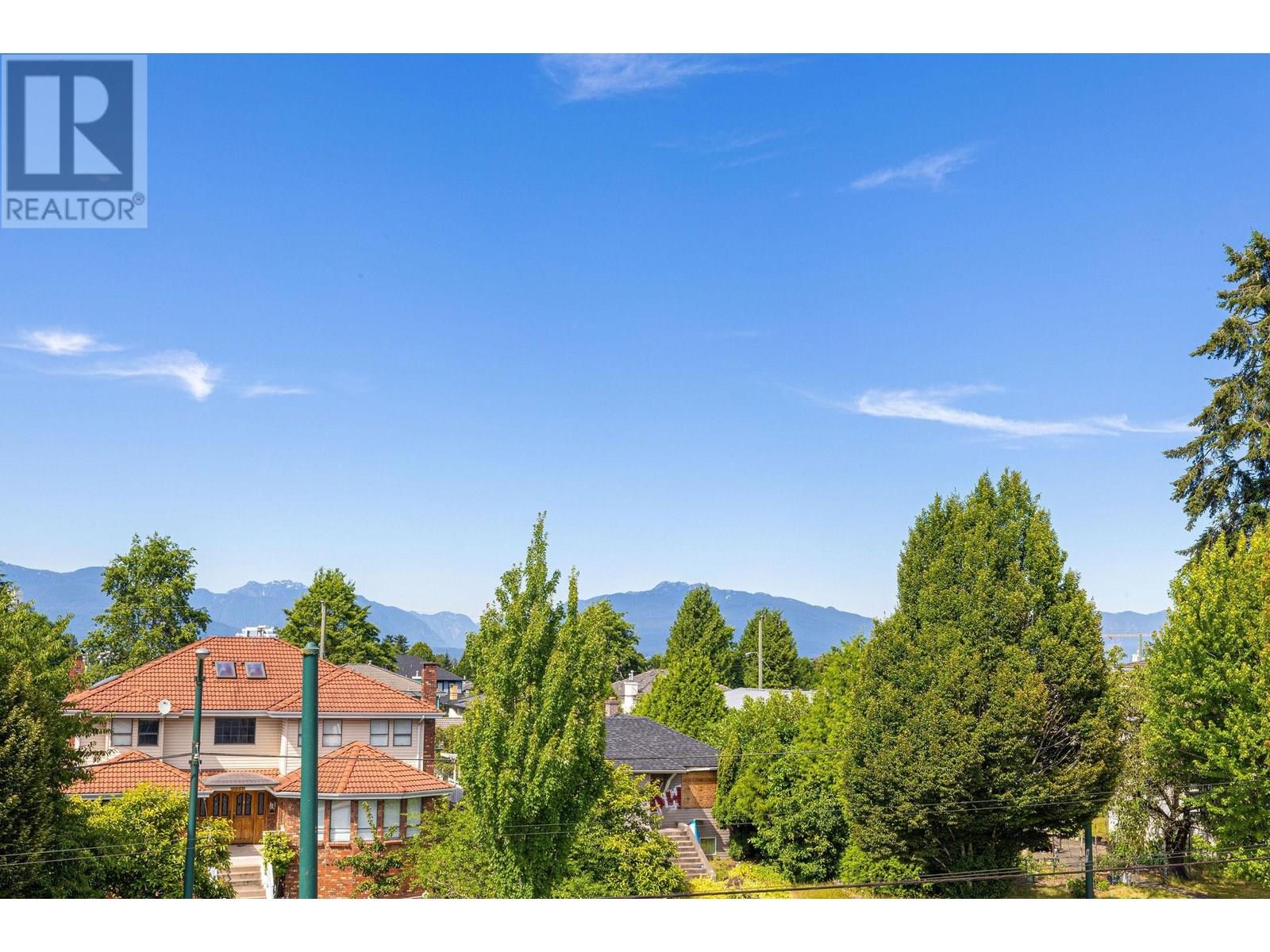Photo 33 of 1 2430 41 Avenue, Vancouver BC