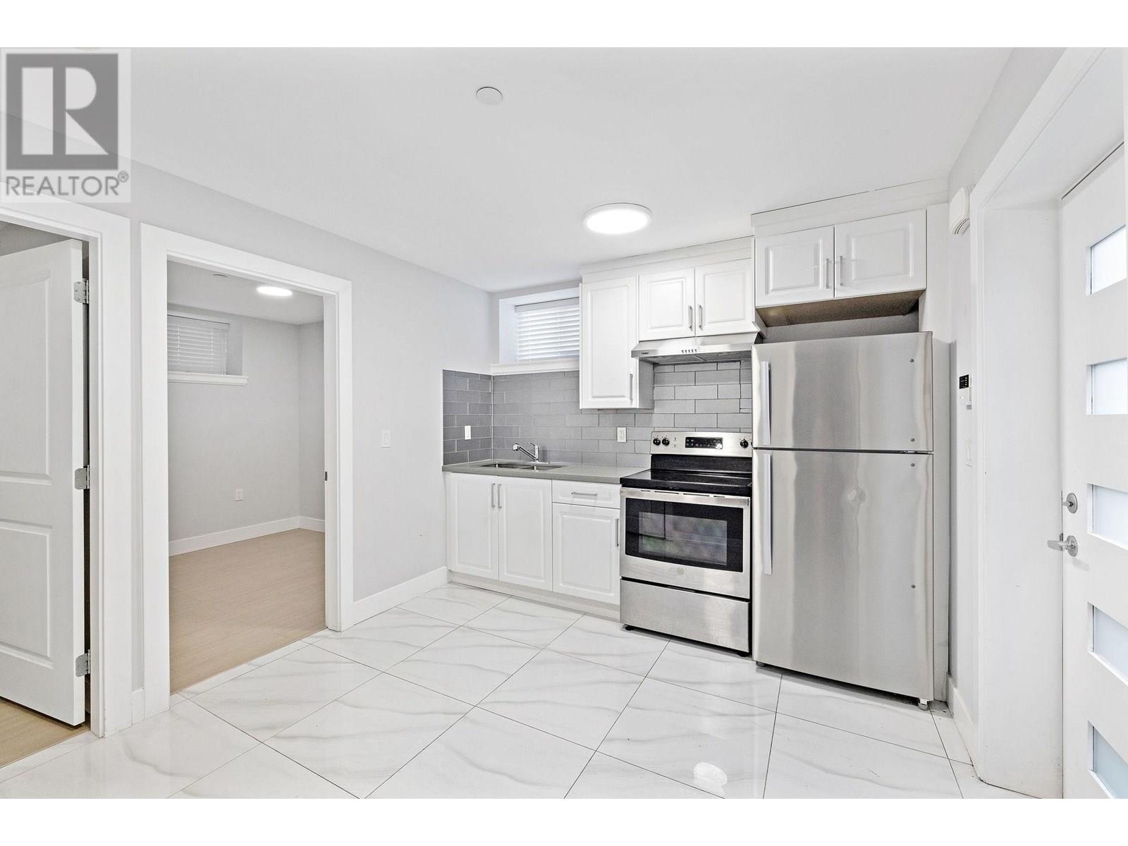 Photo 35 of 1 2430 41 Avenue, Vancouver BC