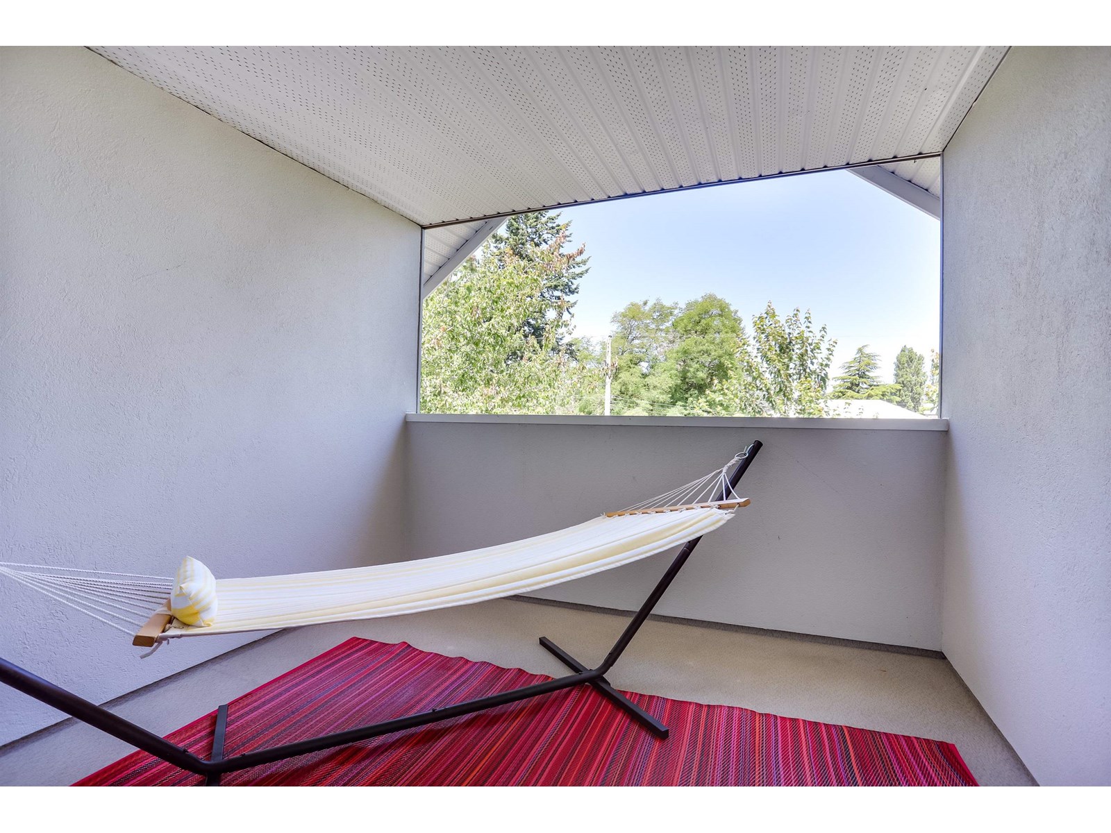 Photo 15 of 1 15432 16 A Avenue, Surrey BC