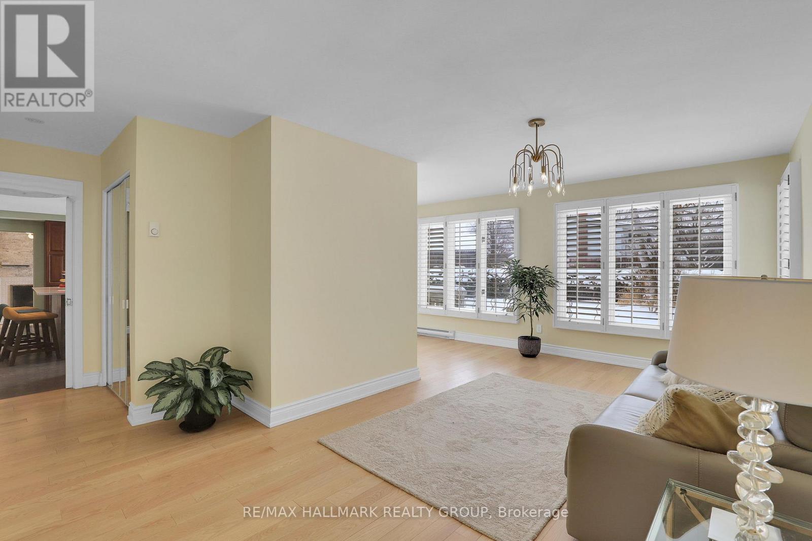 Photo 1 of 1712 Playfair Drive, Ottawa ON