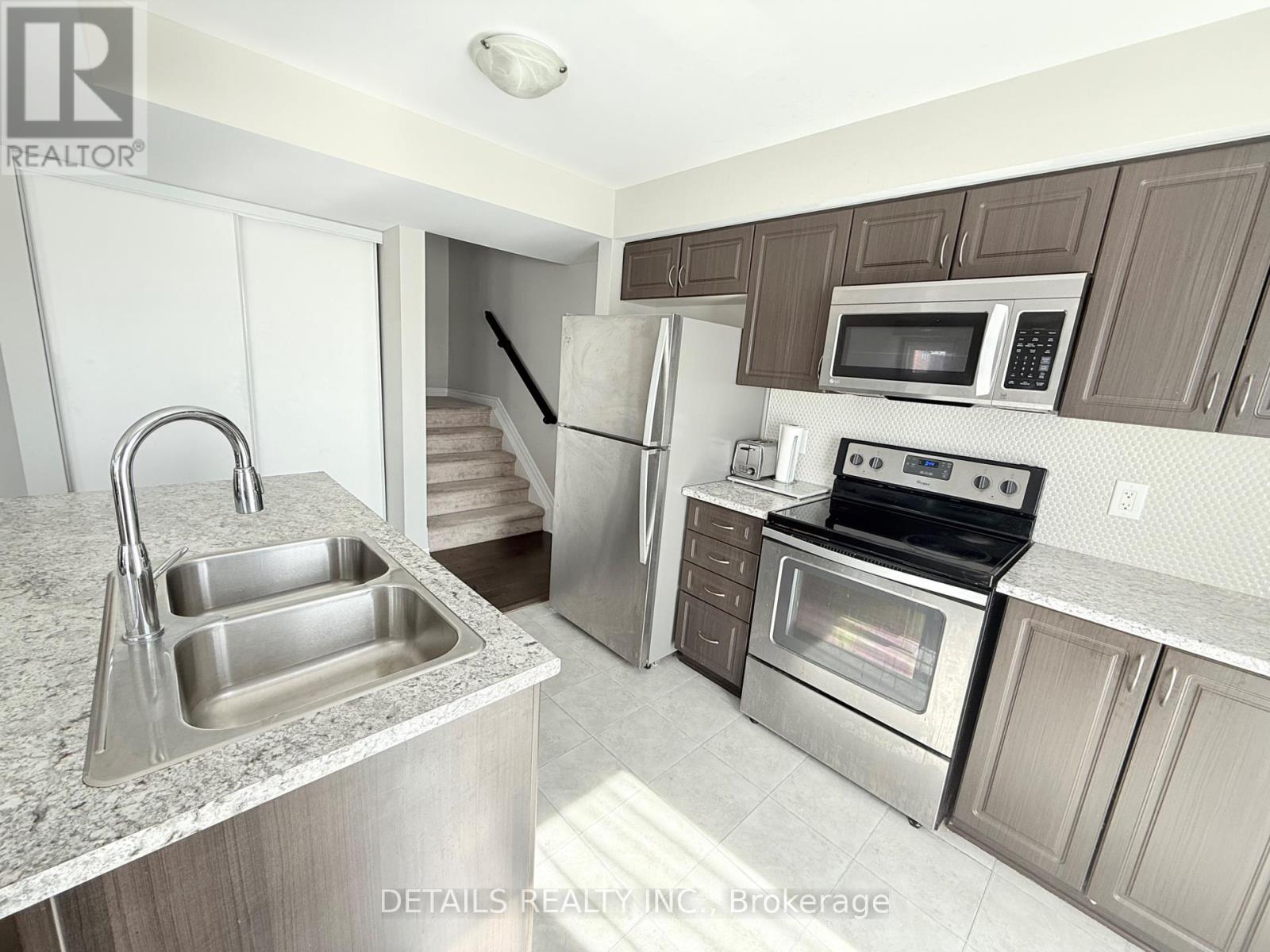 Photo 8 of B 743 Magnolia Street, Ottawa ON