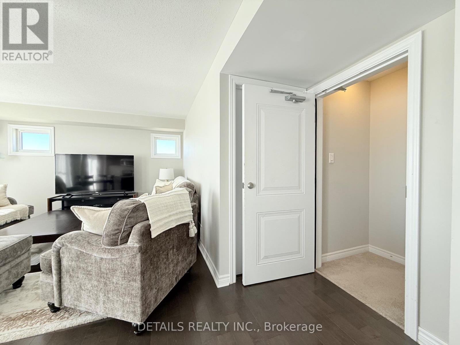 Photo 11 of B 743 Magnolia Street, Ottawa ON