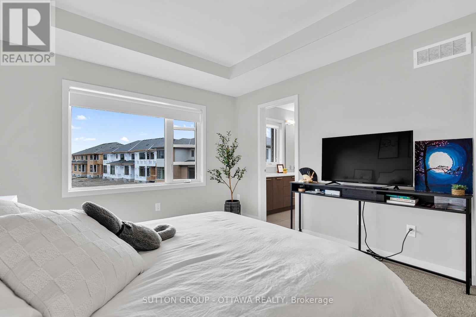 Photo 18 of 737 Acai Way, Ottawa ON