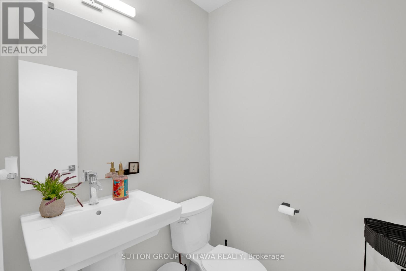 Photo 30 of 737 Acai Way, Ottawa ON