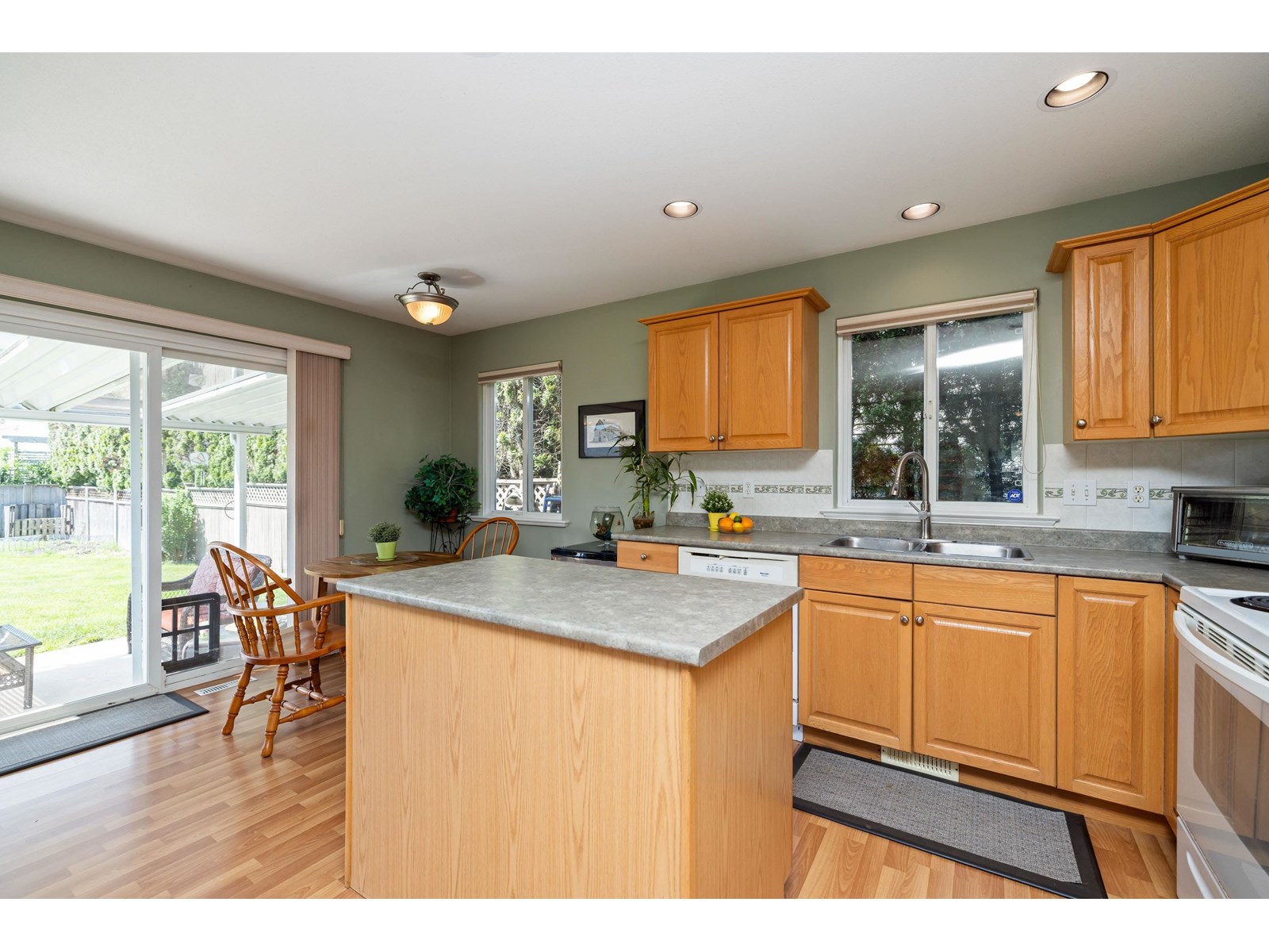 Photo 36 of 46492 Ranchero Drive Sardis East Vedder, Chilliwack BC