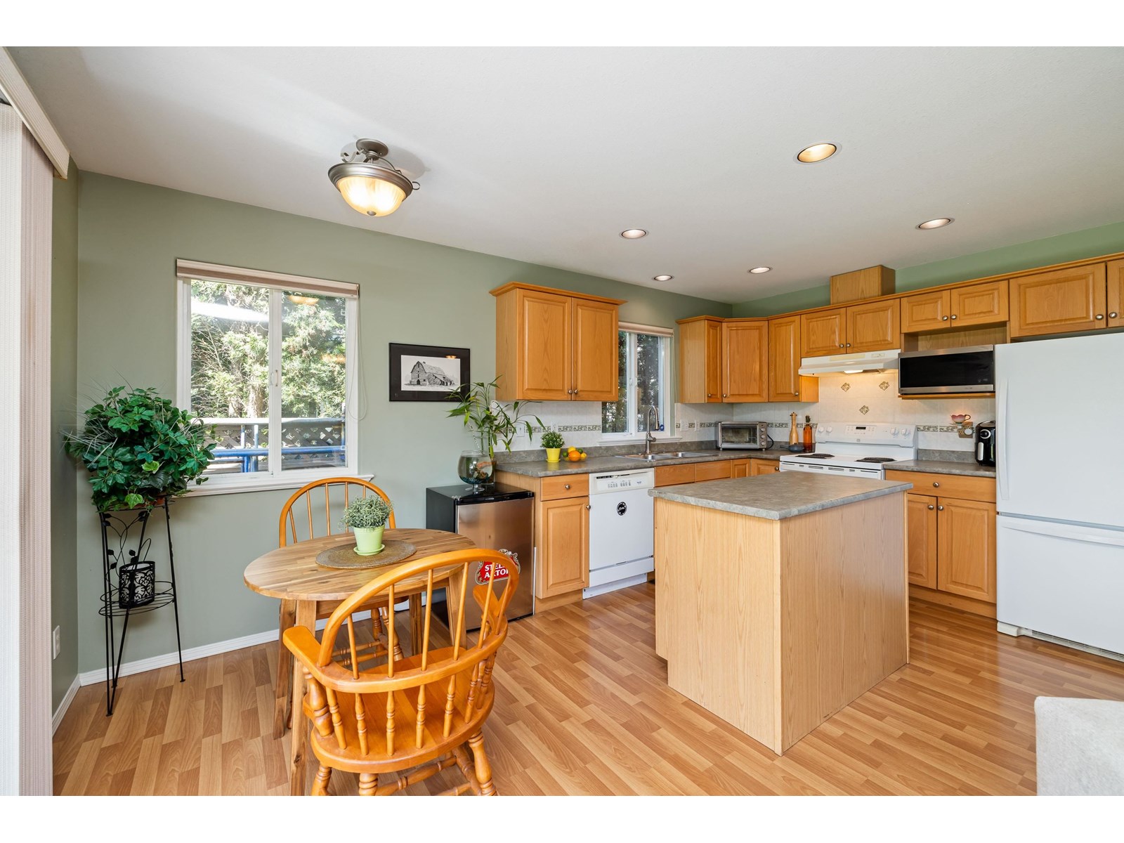 Photo 4 of 46492 Ranchero Drive Sardis East Vedder, Chilliwack BC