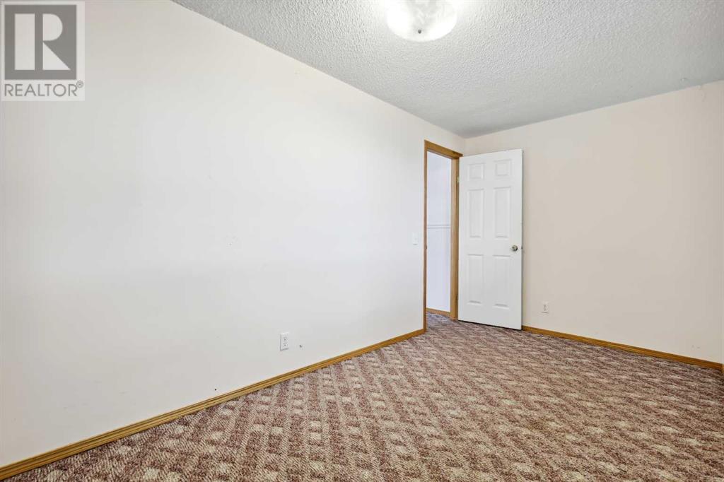 Single Family House Bungalow for Sale in  Harvest Park Road NE Harvest Hills Calgary 