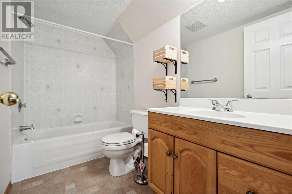 Single Family House Bungalow for Sale in  Harvest Park Road NE Harvest Hills Calgary 