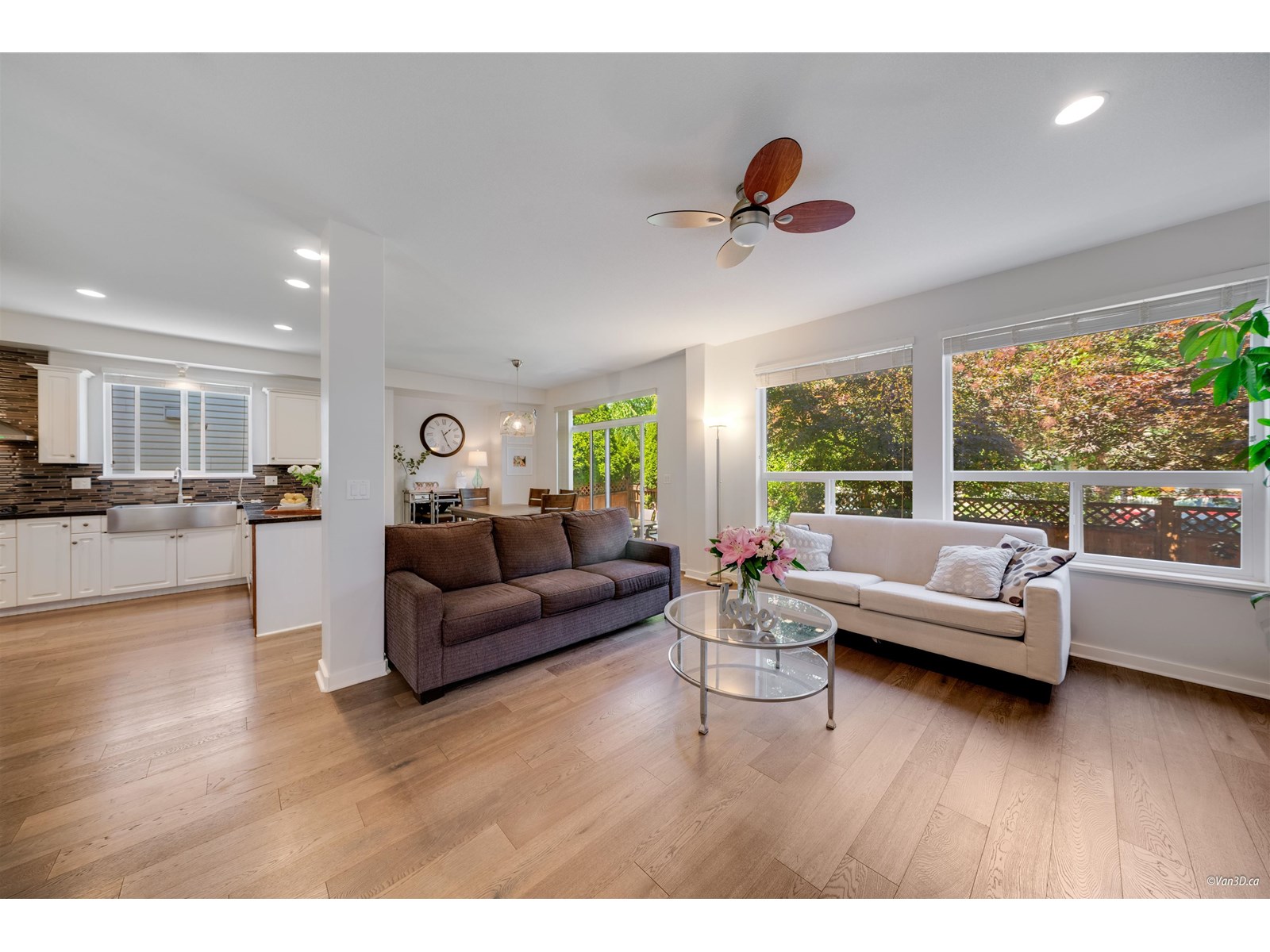 Photo 3 of 21143 82 A Avenue, Langley BC
