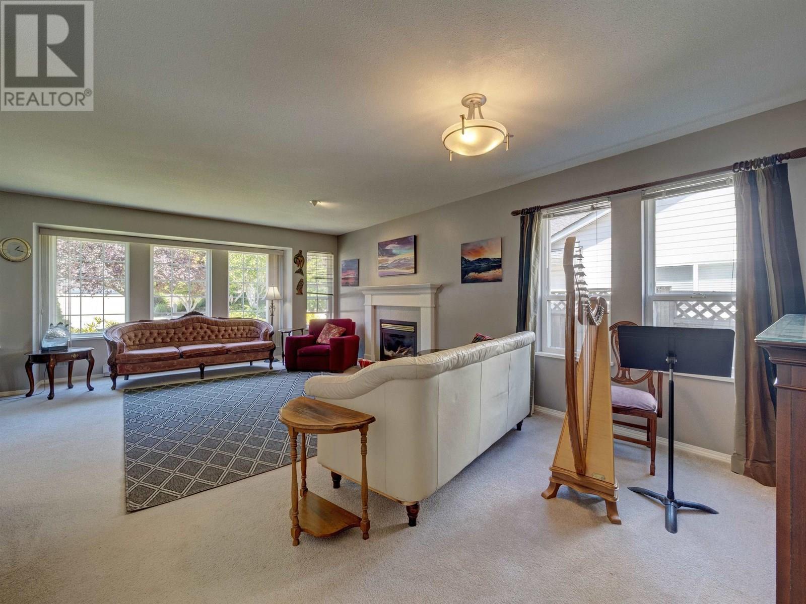 6080 S GALE AVENUE, Sechelt
