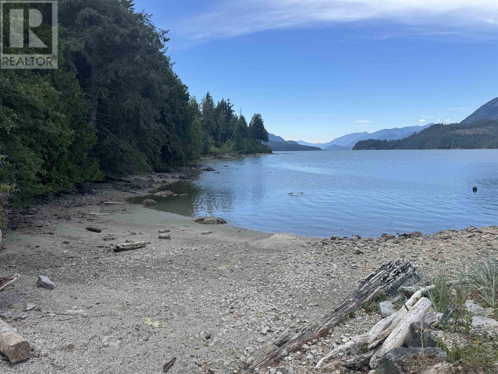 6080 S GALE AVENUE, Sechelt