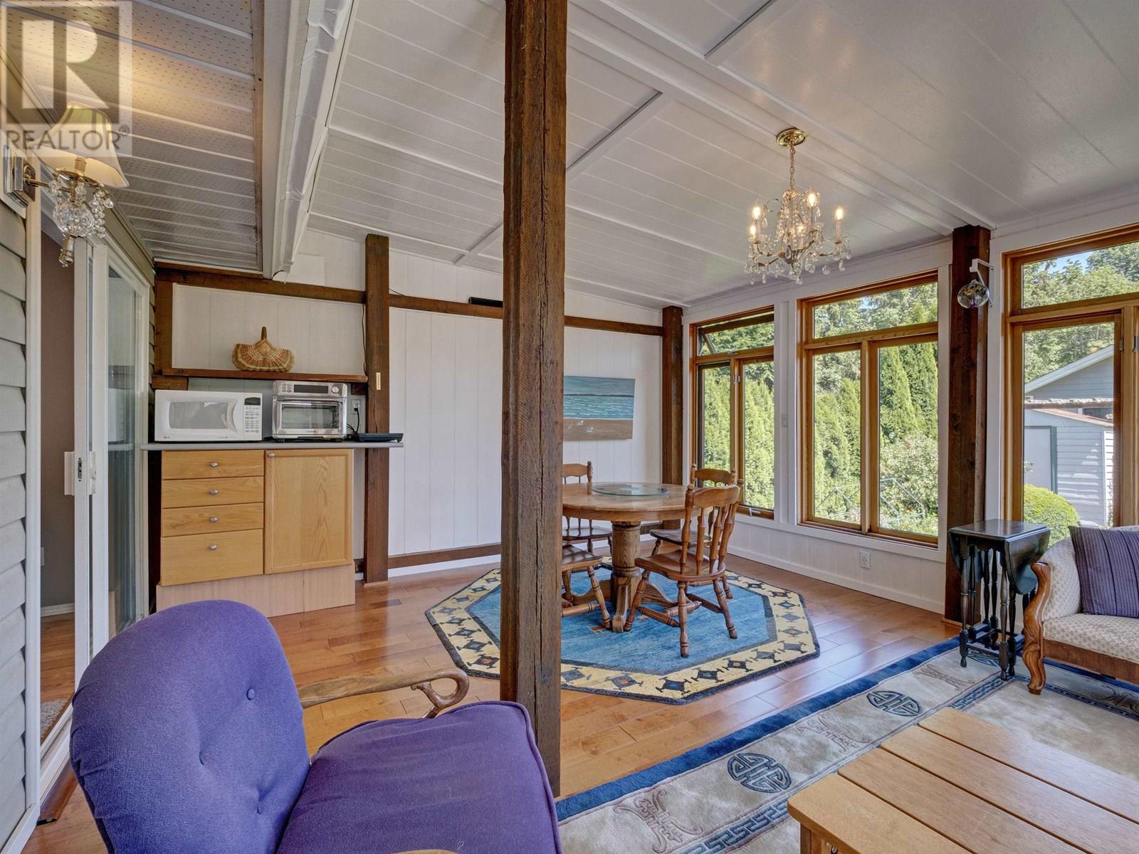 6080 S GALE AVENUE, Sechelt
