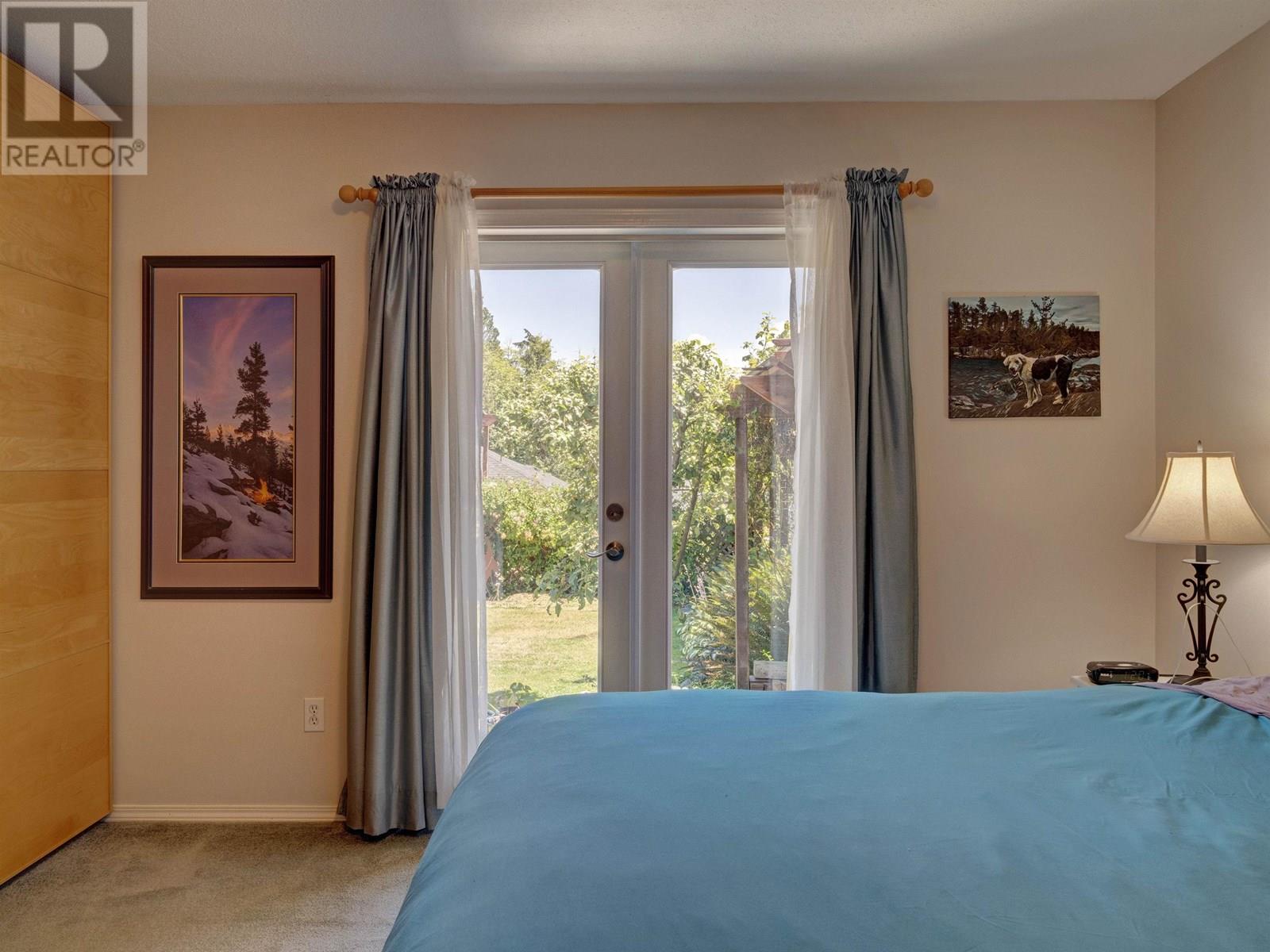 6080 S GALE AVENUE, Sechelt