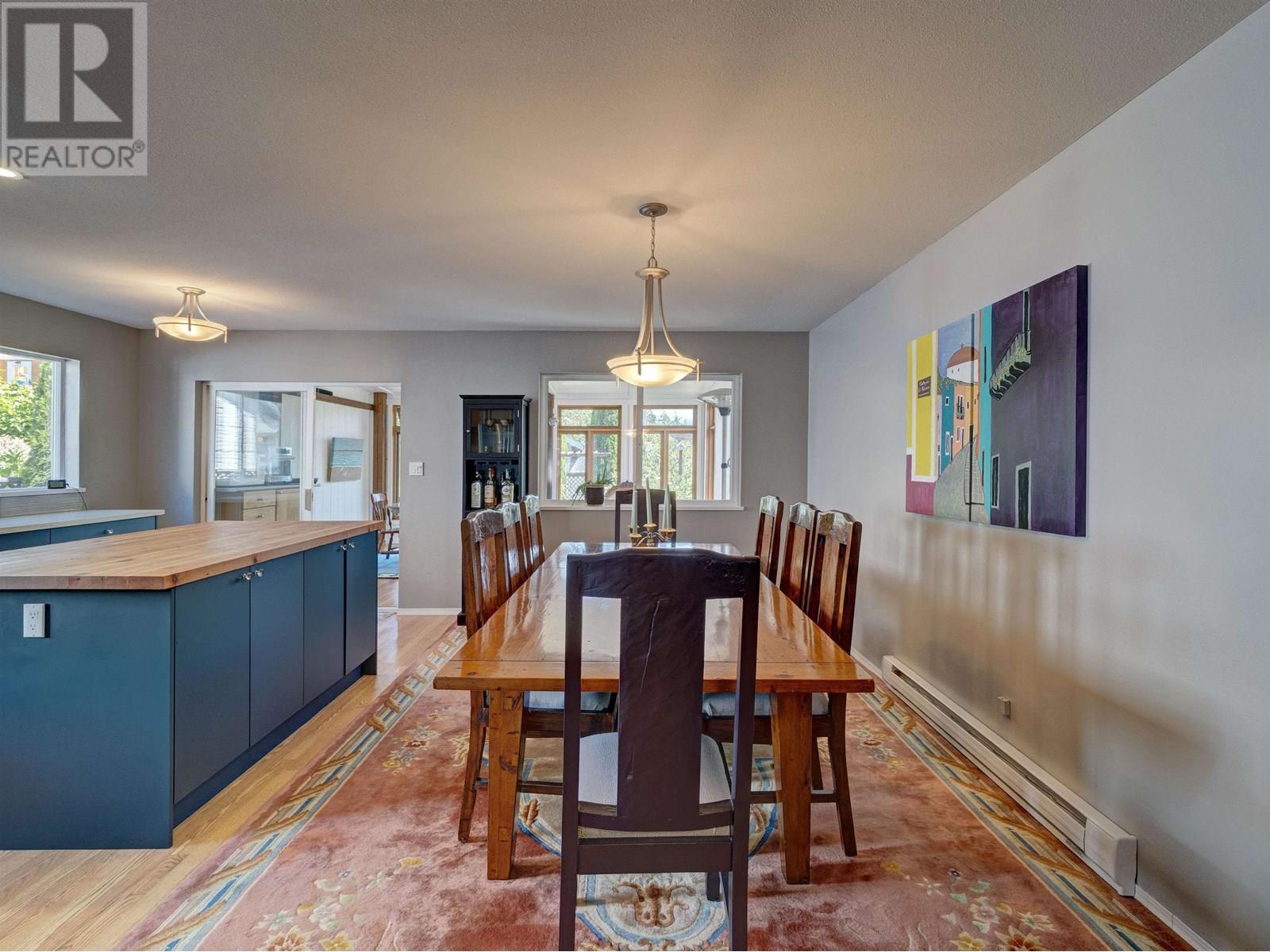 6080 S GALE AVENUE, Sechelt