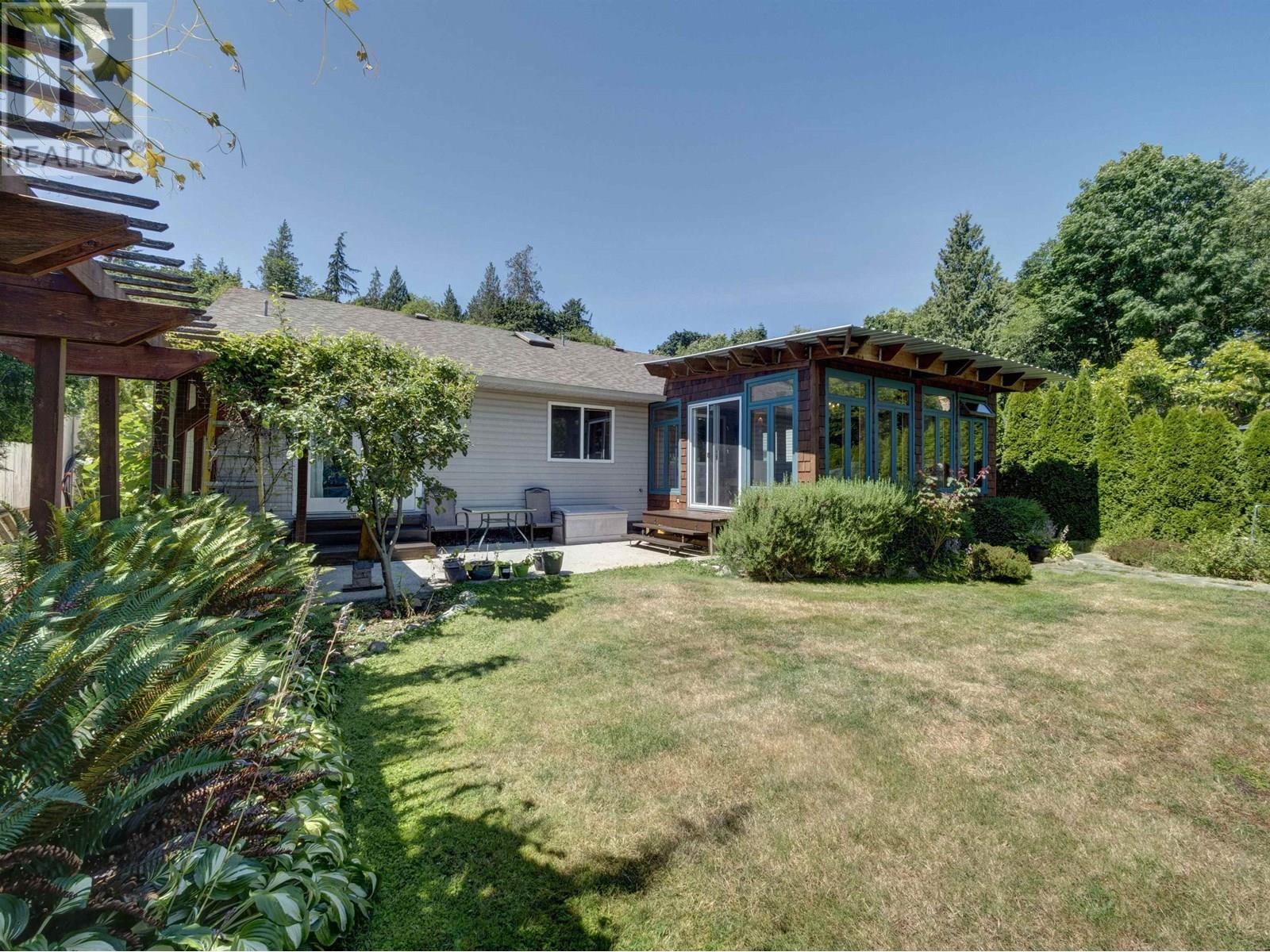 6080 S GALE AVENUE, Sechelt