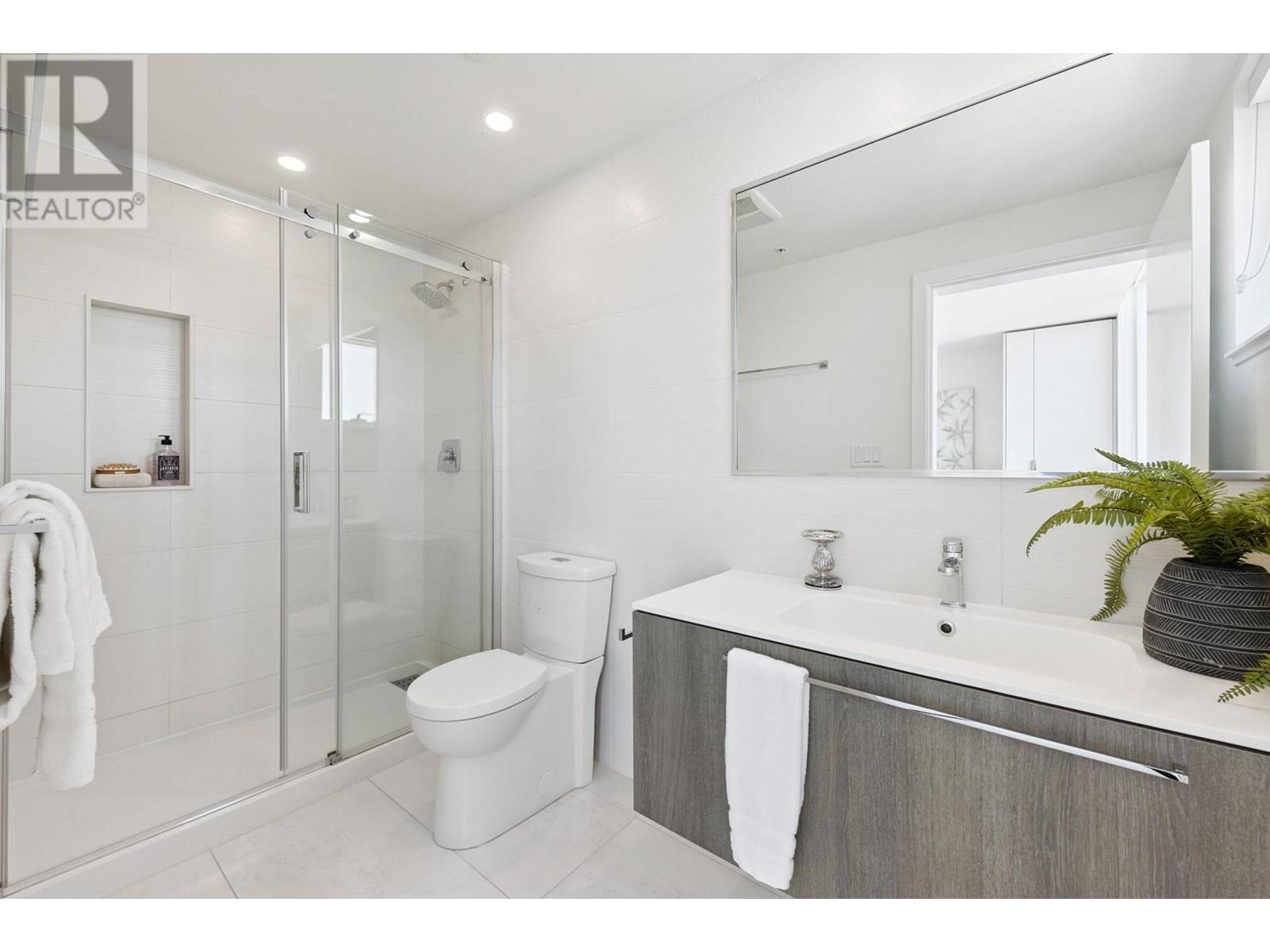 Photo 33 of 602 2508 Watson Street, Vancouver BC