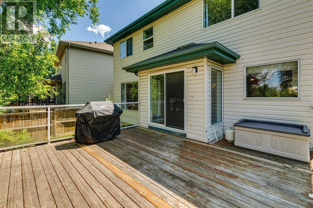 Single Family House for Sale in  Douglasdale Point SE Douglasdale/Glen Calgary 