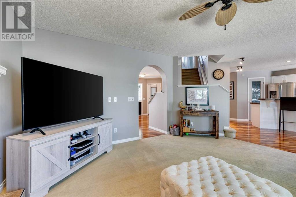 Single Family House for Sale in  Douglasdale Point SE Douglasdale/Glen Calgary 