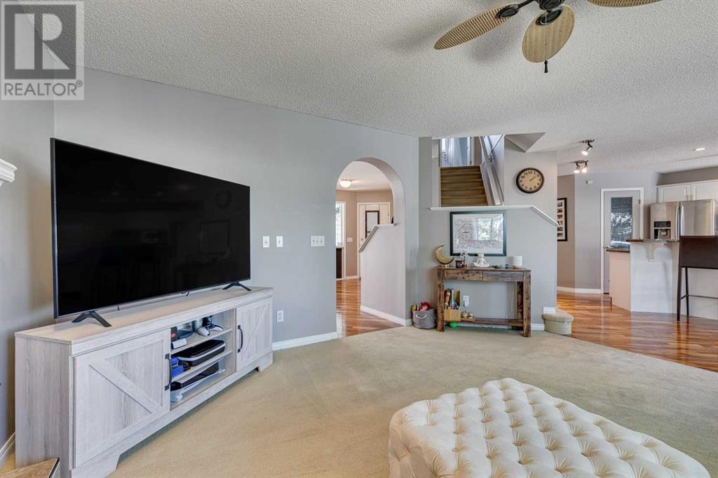 Single Family House for Sale in  Douglasdale Point SE Douglasdale/Glen Calgary 