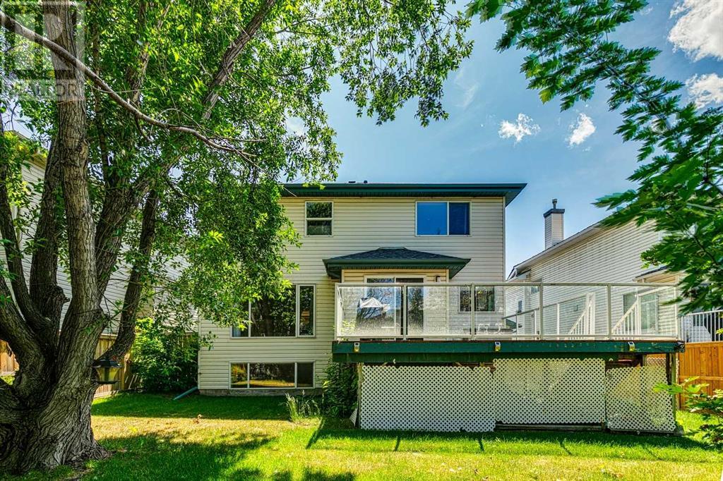 Single Family House for Sale in  Douglasdale Point SE Douglasdale/Glen Calgary 