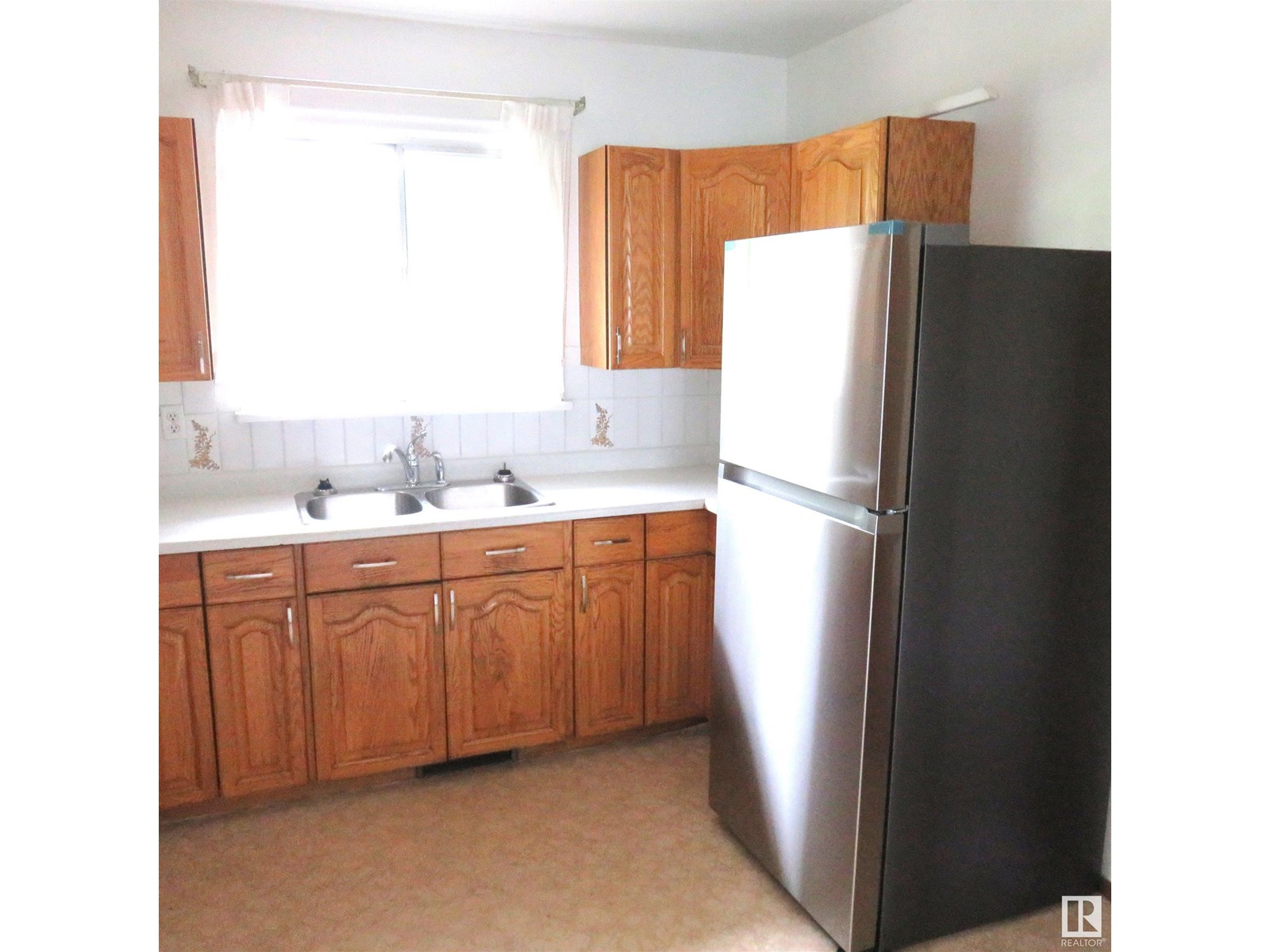 Photo 7 of 13719 118 Av Nw, Edmonton AB