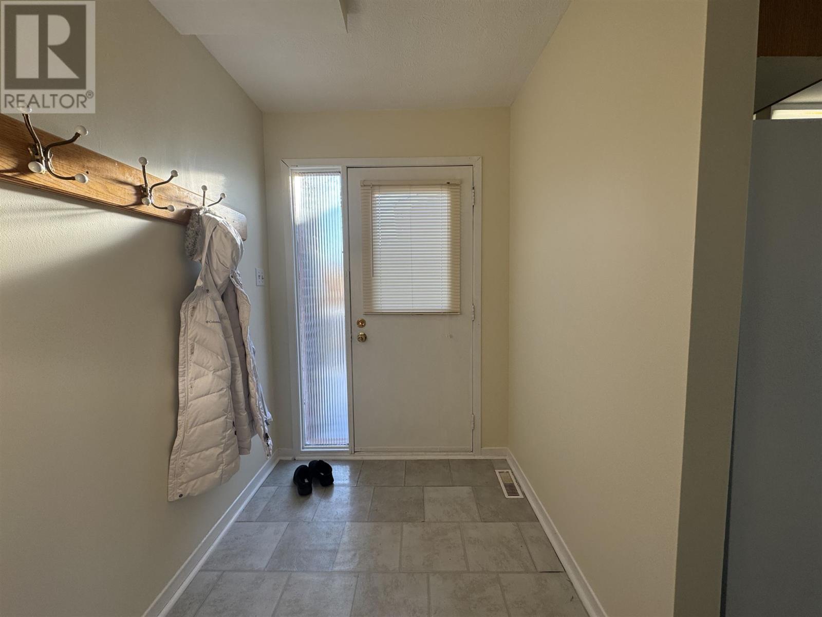 Photo 17 of 77 Matachewan Rd, Manitouwadge ON