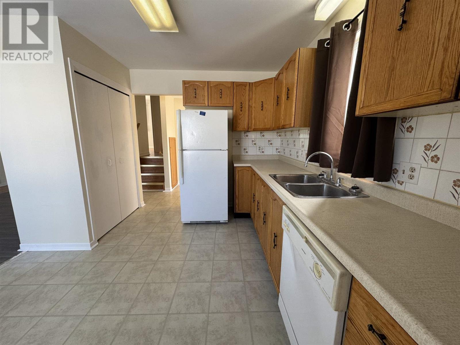 Photo 36 of 77 Matachewan Rd, Manitouwadge ON