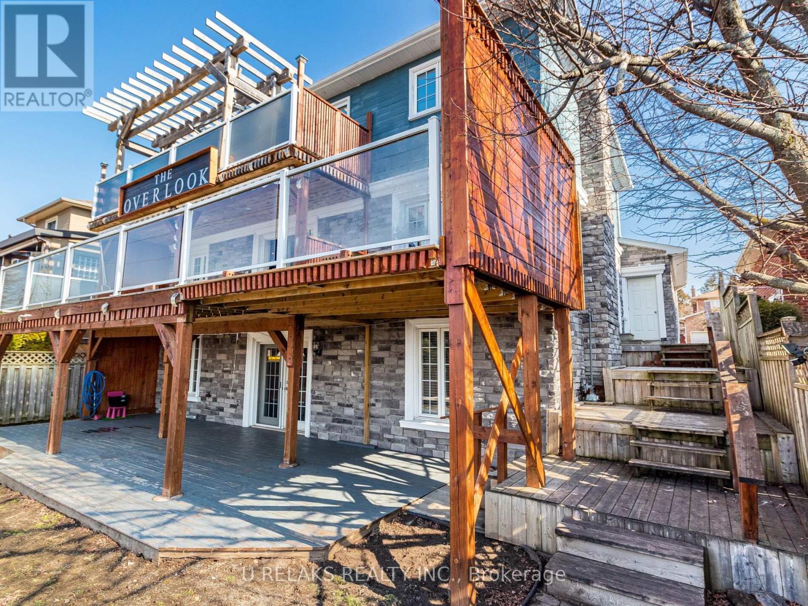 Photo 38 of 172 Melissa Crescent, Whitby ON