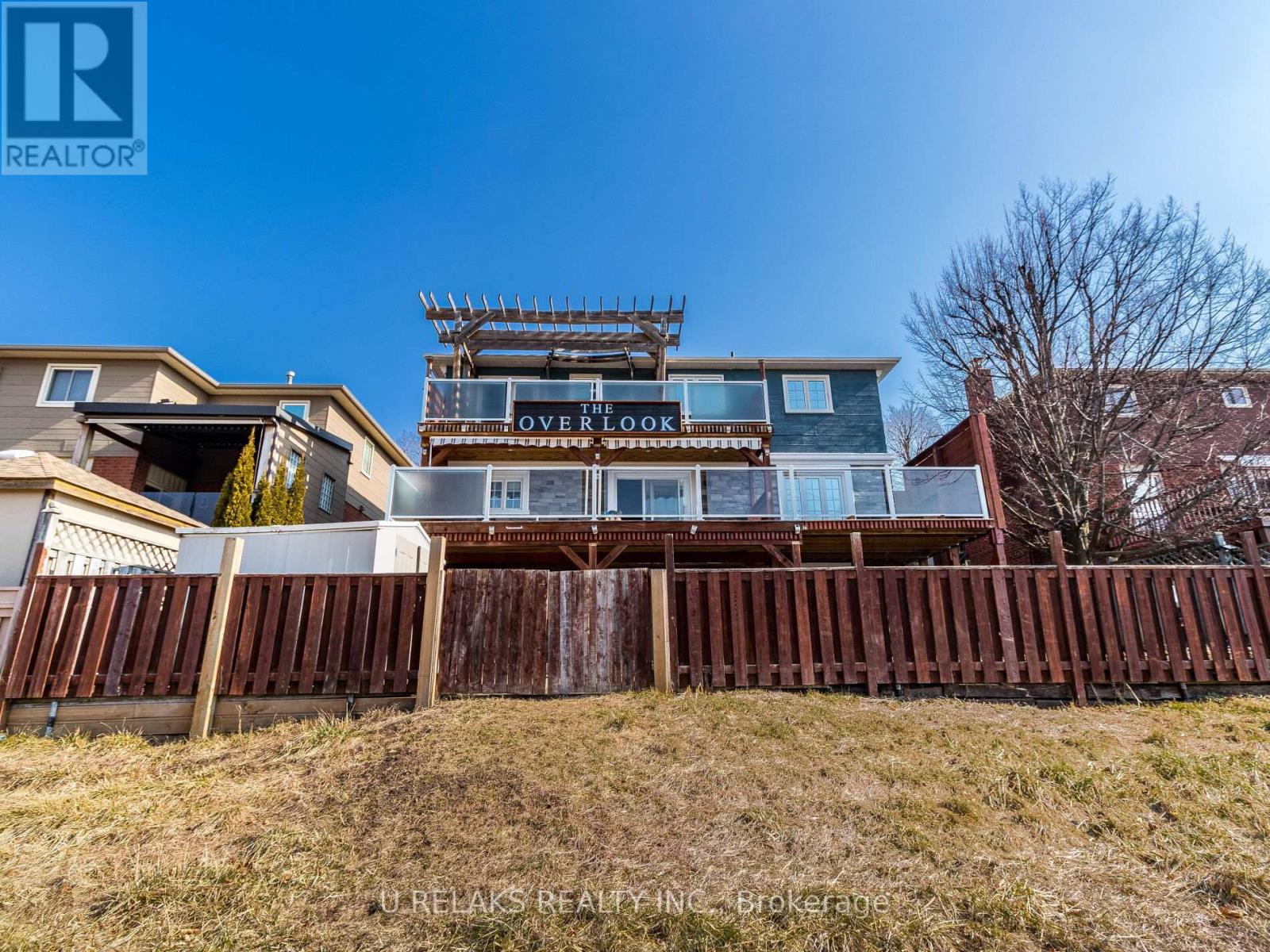 Photo 13 of 172 Melissa Crescent, Whitby ON