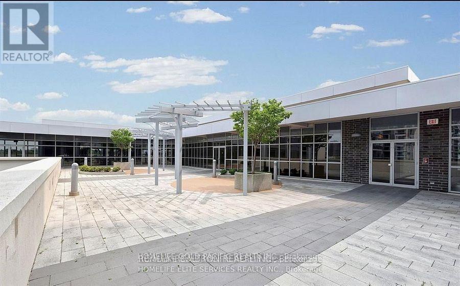 Photo 10 of 2418 135 Village Green Square, Toronto ON