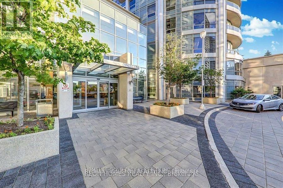 Photo 5 of 2418 135 Village Green Square, Toronto ON