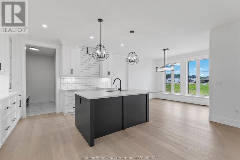 Photo 9 of 7355 Garnet, Mcgregor ON