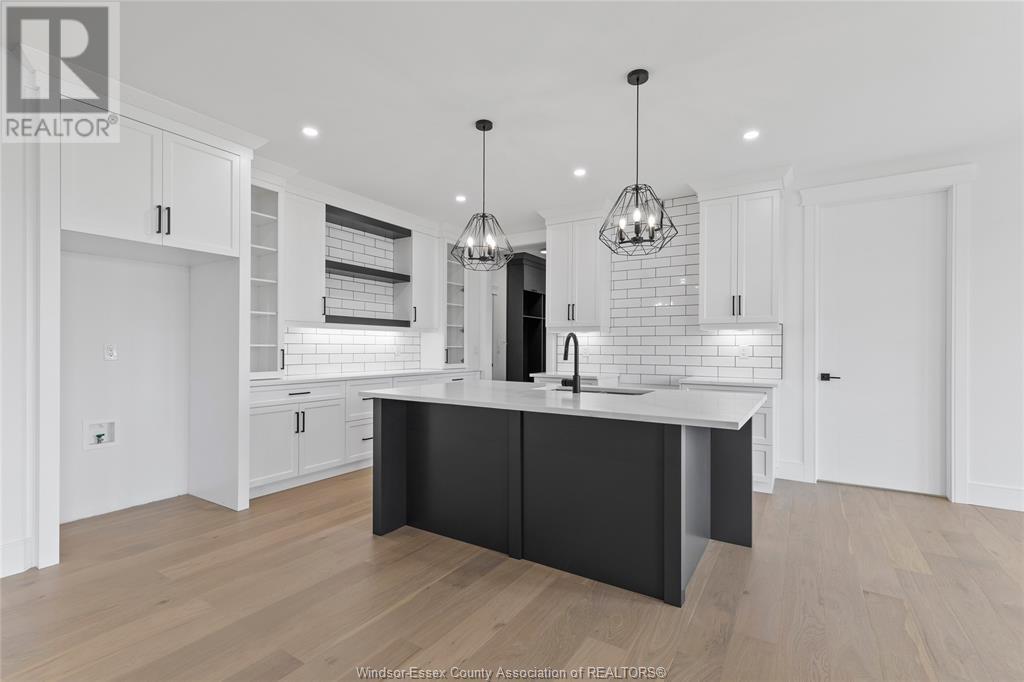 Photo 8 of 7355 Garnet, Mcgregor ON