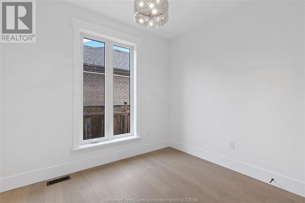 Photo 21 of 7355 Garnet, Mcgregor ON